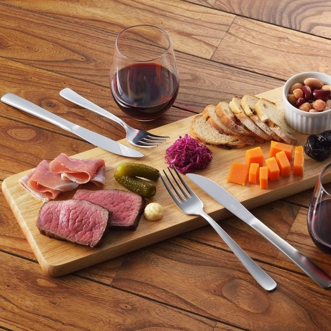 Two-piece cutlery set